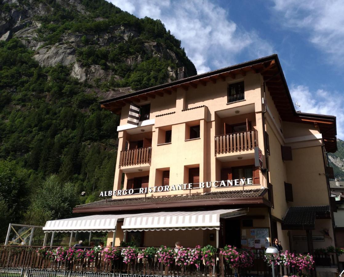 Hotel Ristorante Bucaneve Сан-Мартино Экстерьер фото